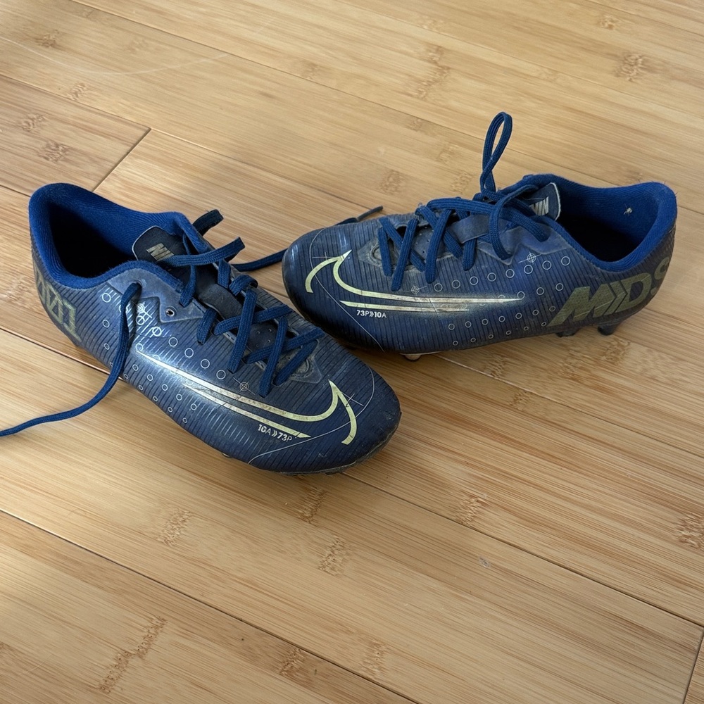 Nike Kids Navy cleats